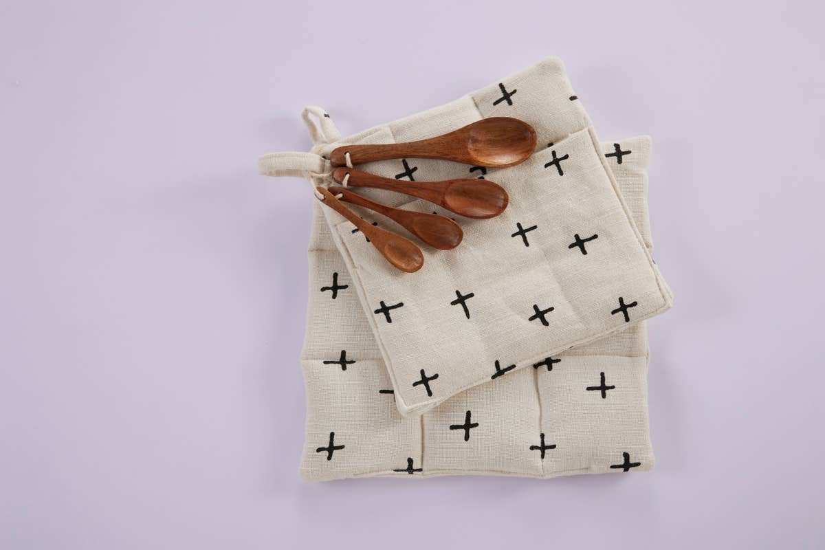 Cross Pot holders & Acacia wooden measuring spoon set
