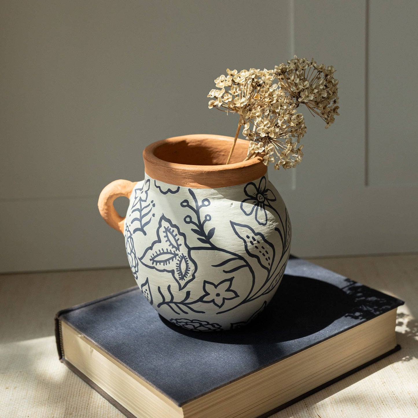 Marguerite Blue Floral Bud Vase