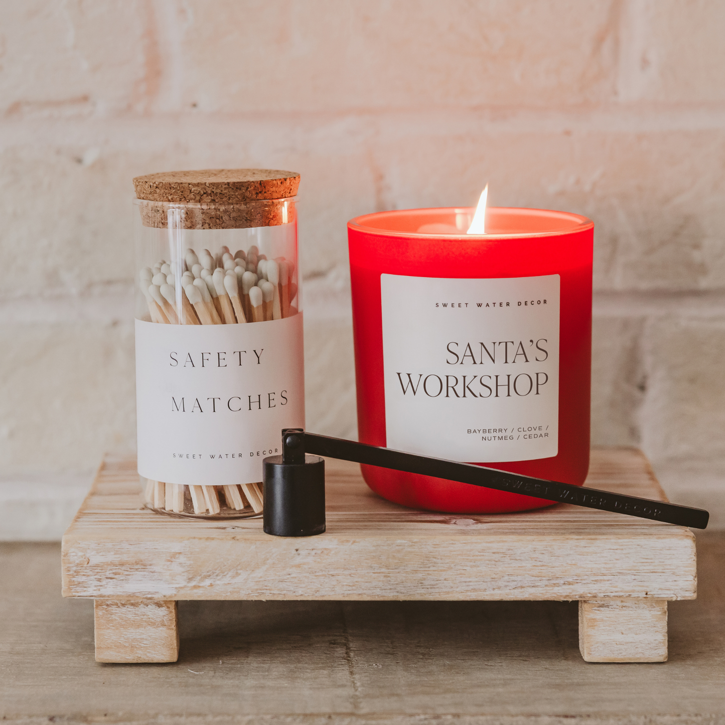 Santa's Workshop 15 oz Soy Candle - Christmas Decor