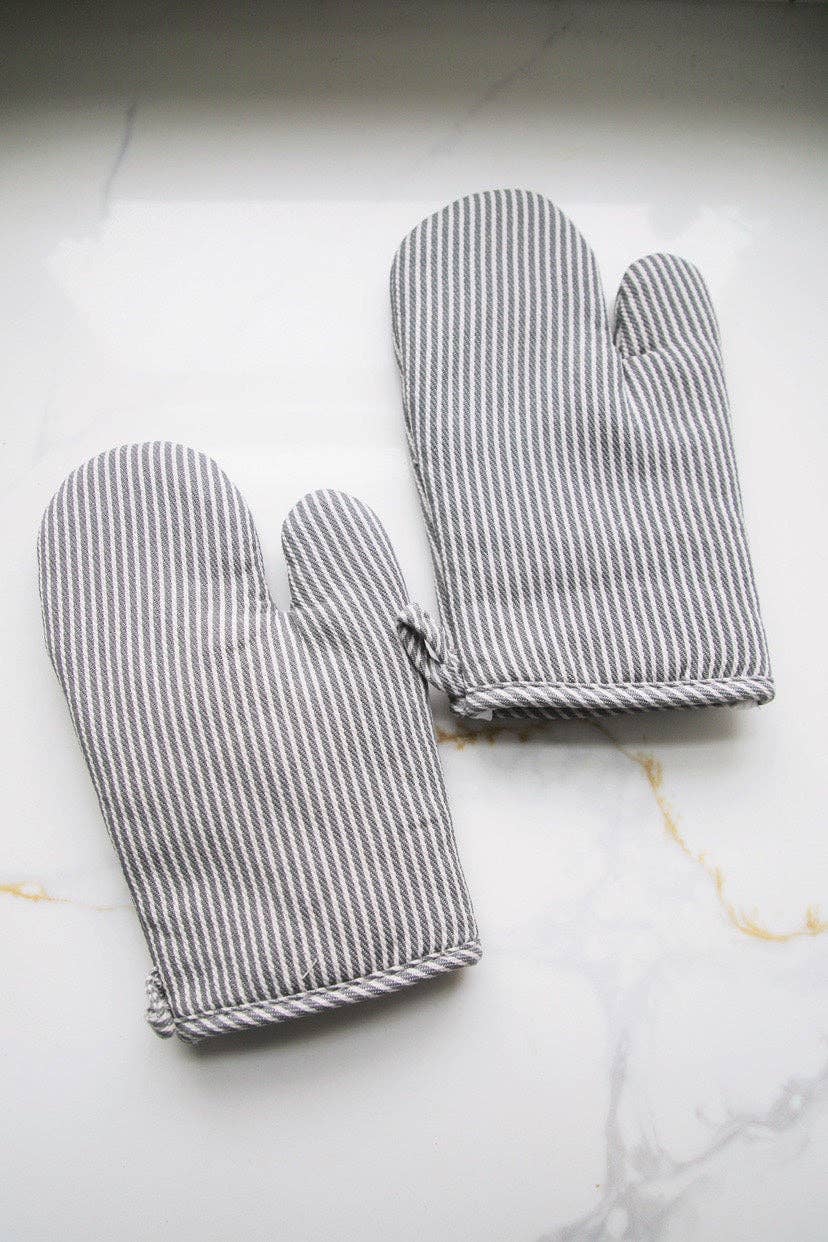 Stripe Oven Mitt