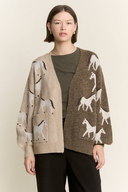 TWO TONE WHITE HORSE CARDIGAN
