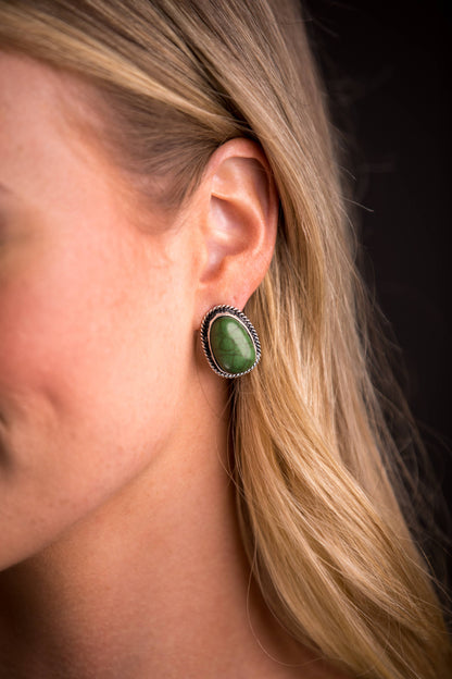 1" Green Post Earring with Burnished Silver Rope Border
