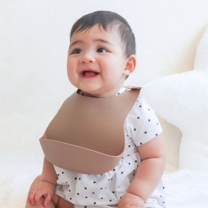 Almond bib